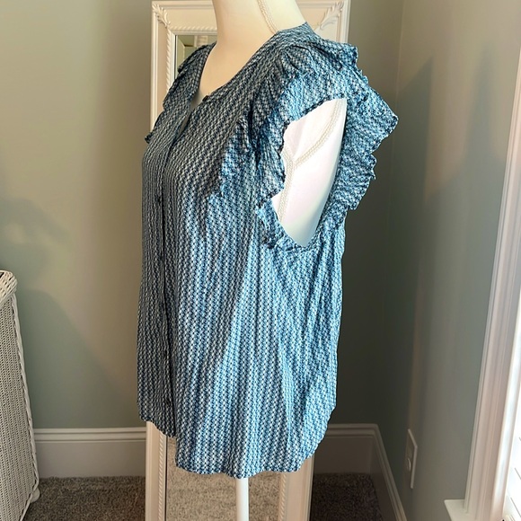 NWT Vineyard Vines Button Front Flutter Sleeve top, size L. - Picture 4 of 10